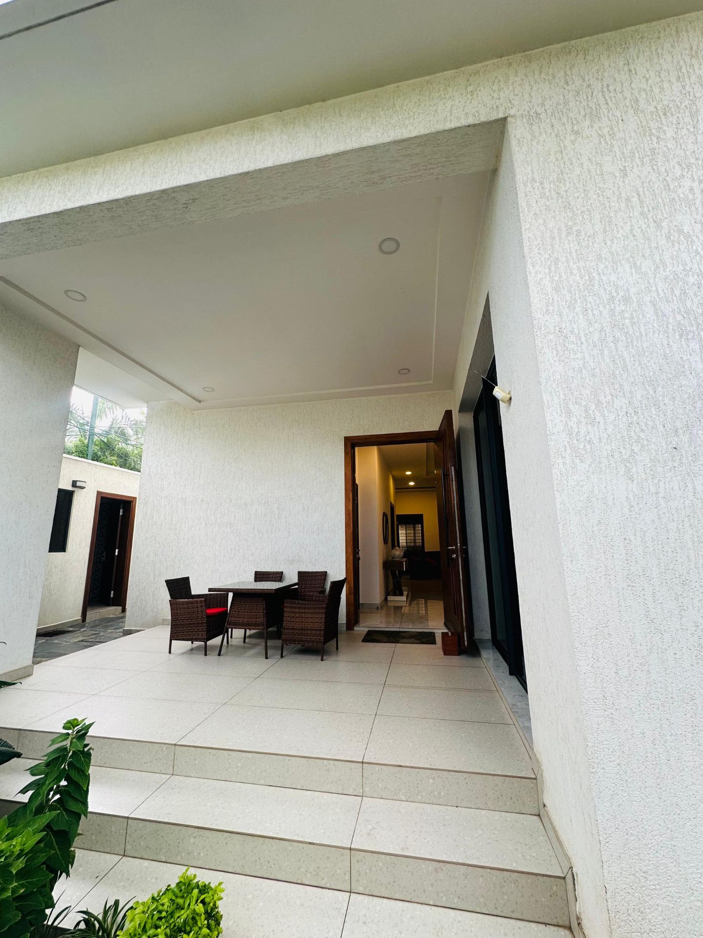 Villa - Image 3