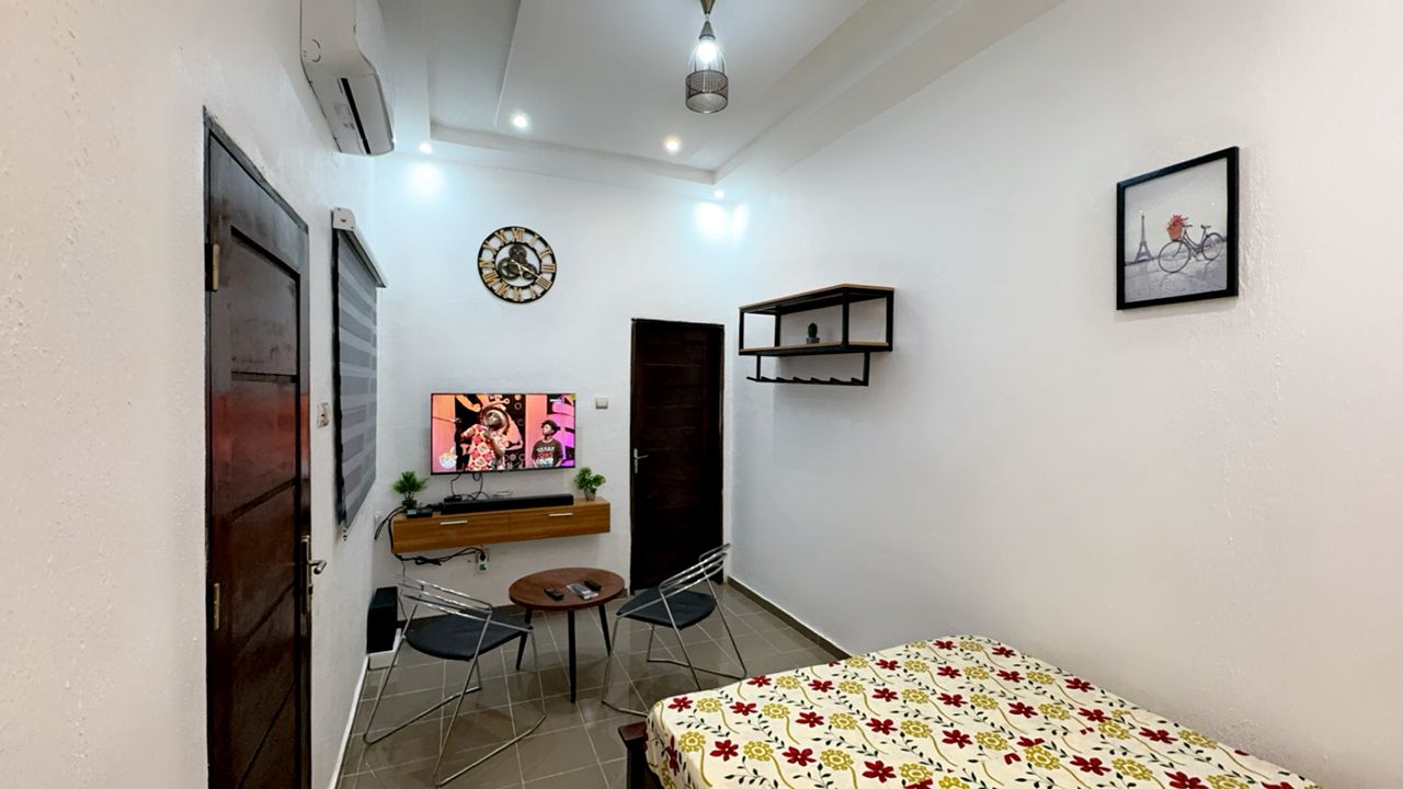 Studio  - Image 4